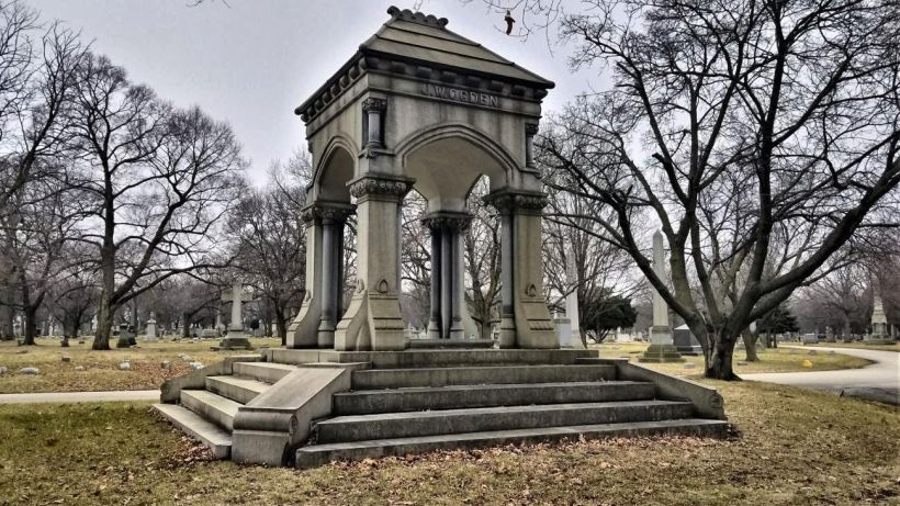 The J. W. Ogden crypt, Rosehill Cemetery, Chicago.