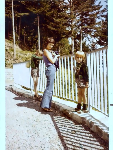 Robin, my mother and me in Interlaken.